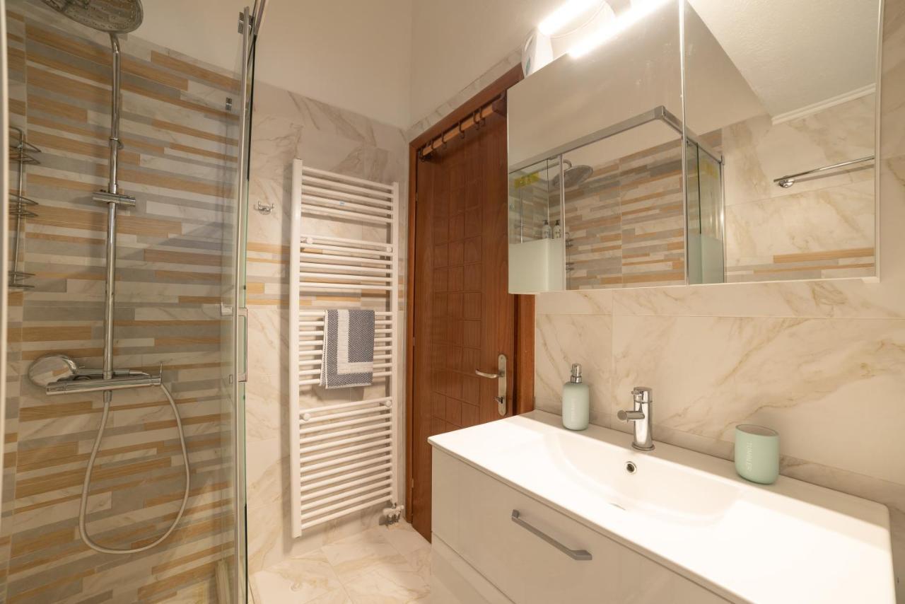 Porto Ofrynio Central Deluxe Golden Apartment Ofrínion 外观 照片