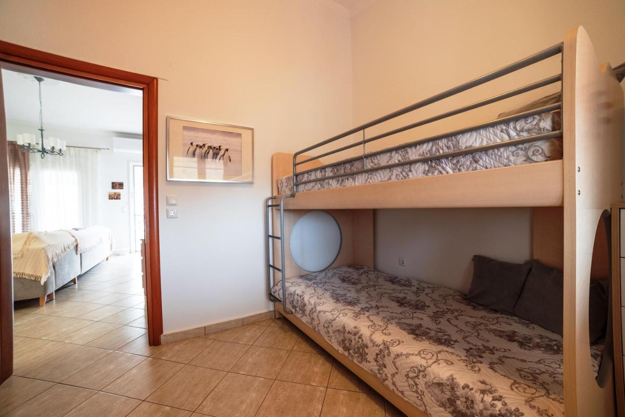 Porto Ofrynio Central Deluxe Golden Apartment Ofrínion 外观 照片
