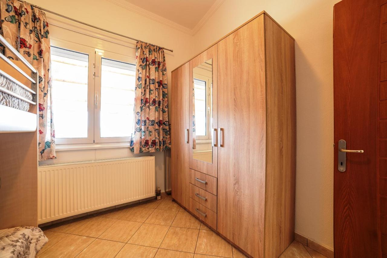 Porto Ofrynio Central Deluxe Golden Apartment Ofrínion 外观 照片
